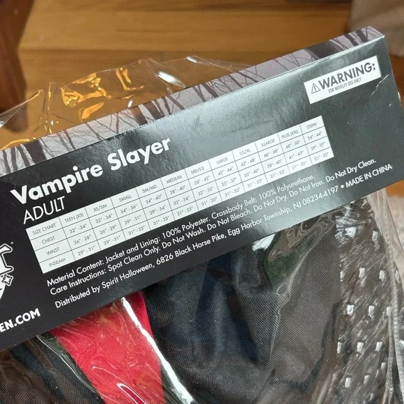 NWOT Adult Mens Vampire Costume L - Picture 6 of 8